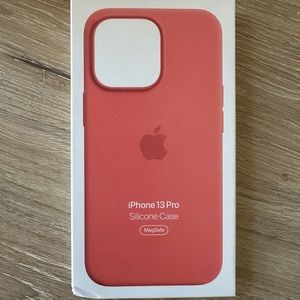 iPhone 13 Pro Silicone Case with MagSafe